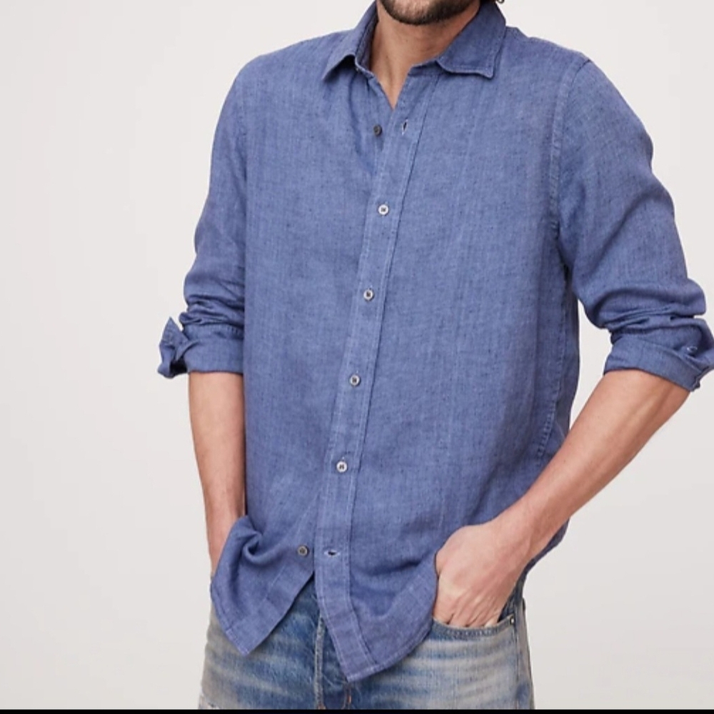 Banana Republic Indigo Casual Button Down Shirt